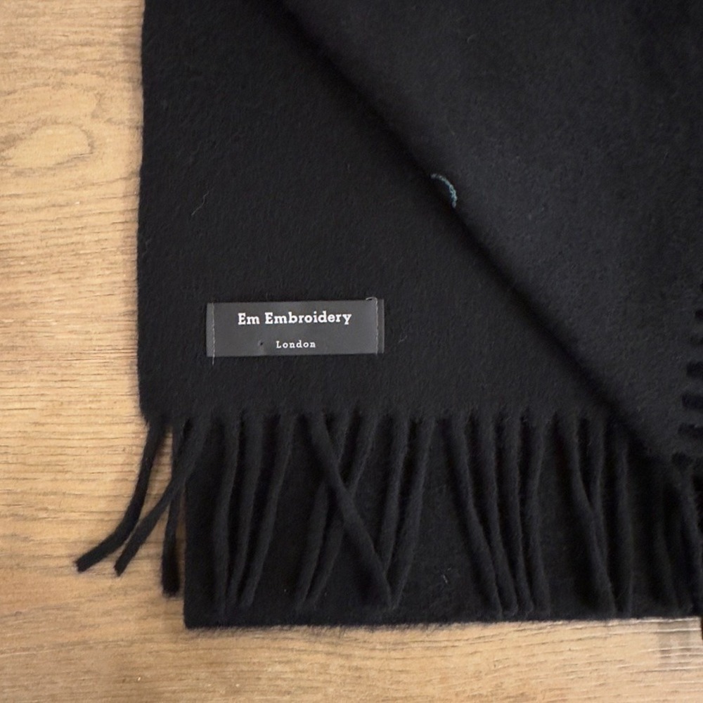 100% Lambswool Scarf Made In Great Britian-Black-Em Embroidery London-56" x 11" - Picture 2 of 10